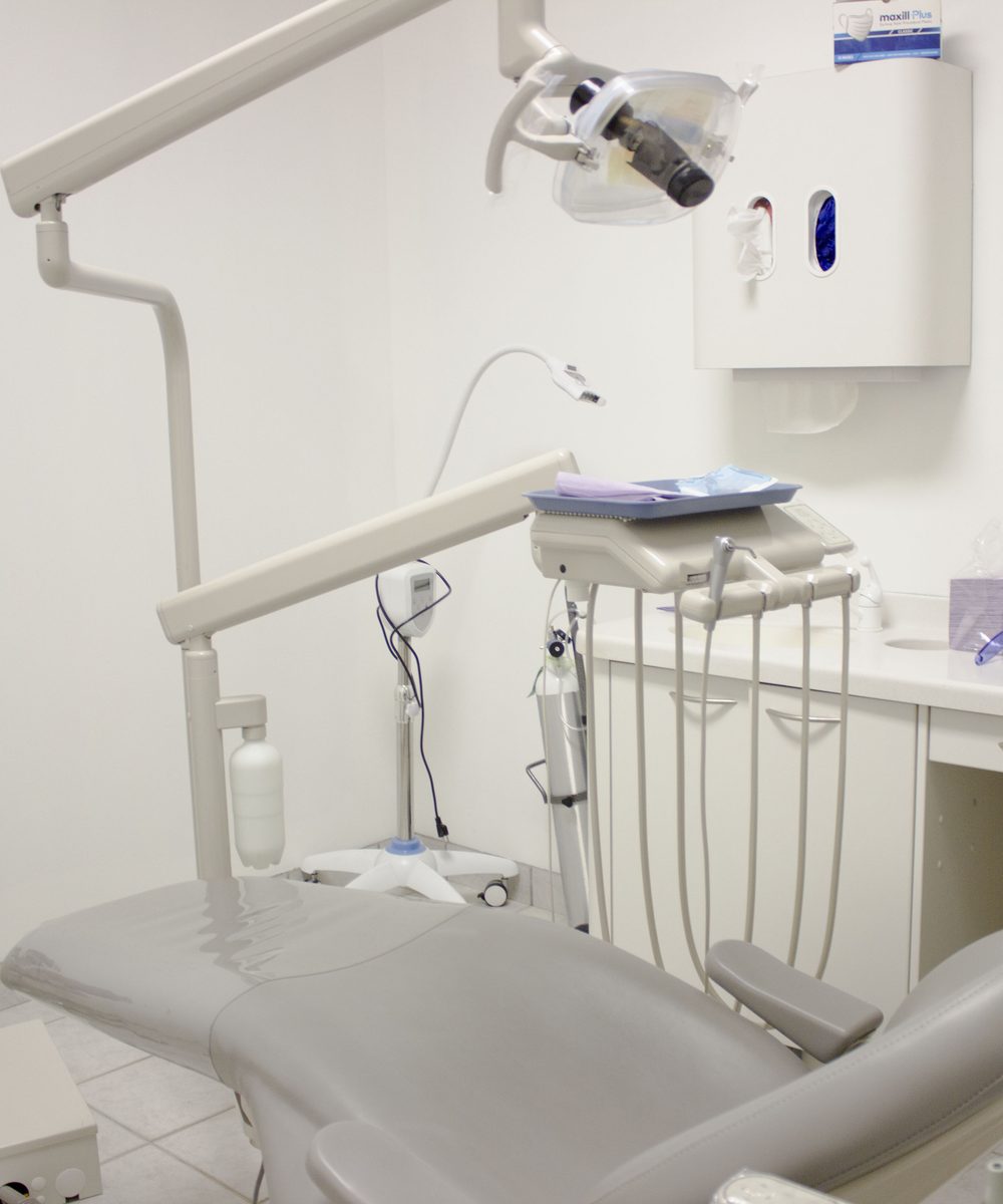 A treatment room at Tareen Dental